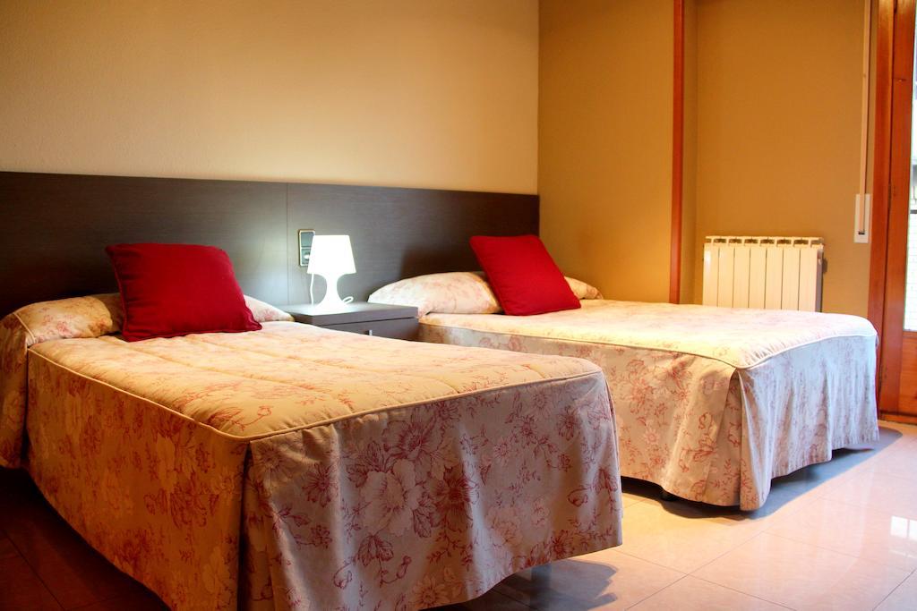 Hostal Cafeteteria Goya Барбастро Номер фото